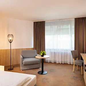 https://golden-leaf-hotel-frankfurt.frankfurtammainhotels.com